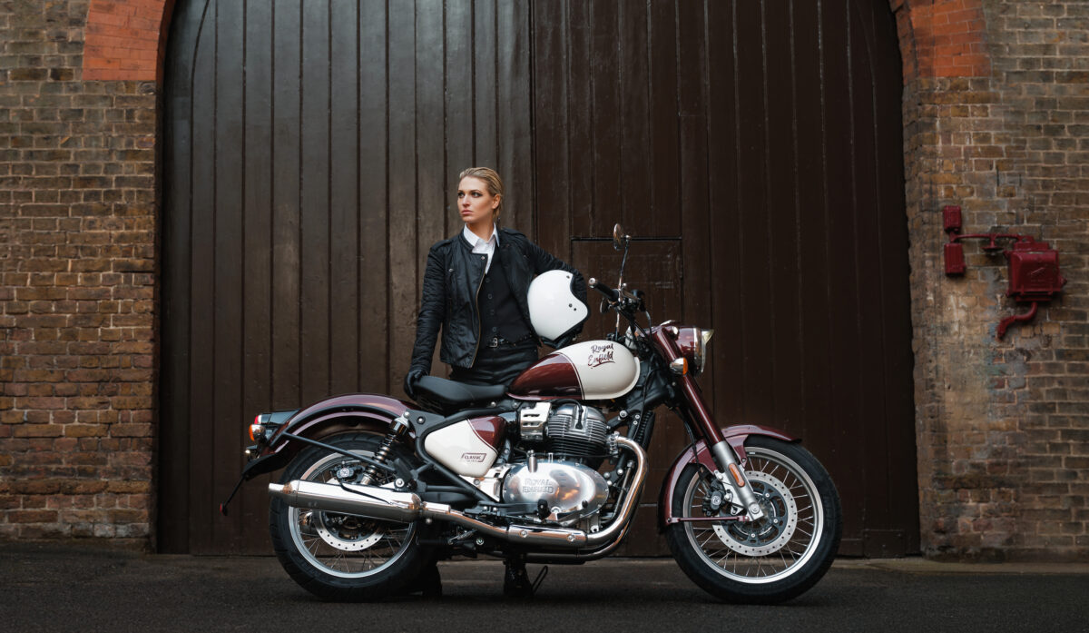 Royal Enfield im Aufwind: Wie eine alte Marke plötzlich wieder ganz vorne mitfährt 3 Classic 650 Vallam Red 2