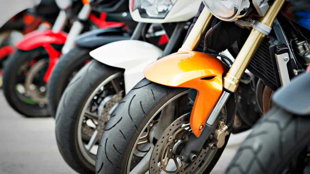 Dauerbrenner Haftung bei Motorradfahren in der Gruppe 2 Motorrad Gruppenfahrt