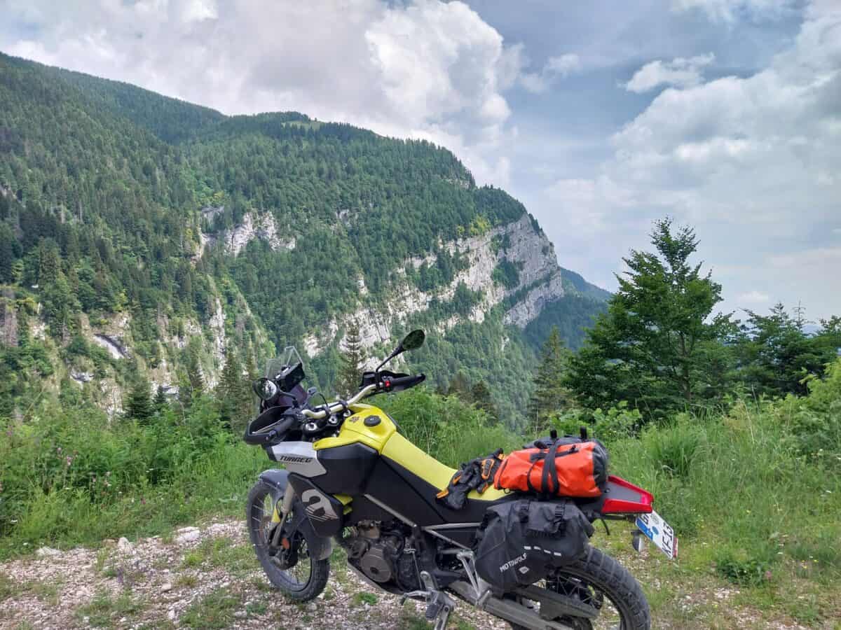 Oesterreich ItalienSlowenien. Landschaft ohne Ende